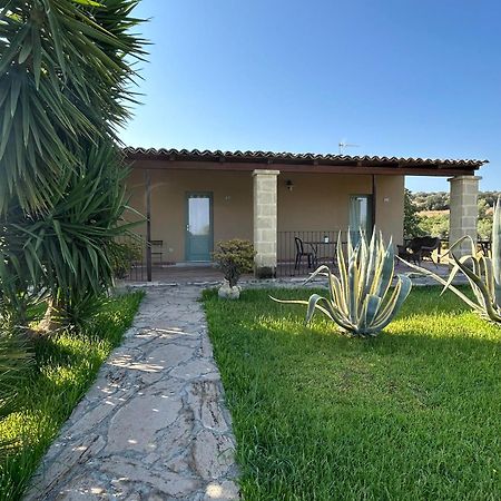 Borgo Nocchiara Hotel Carlentini Luaran gambar